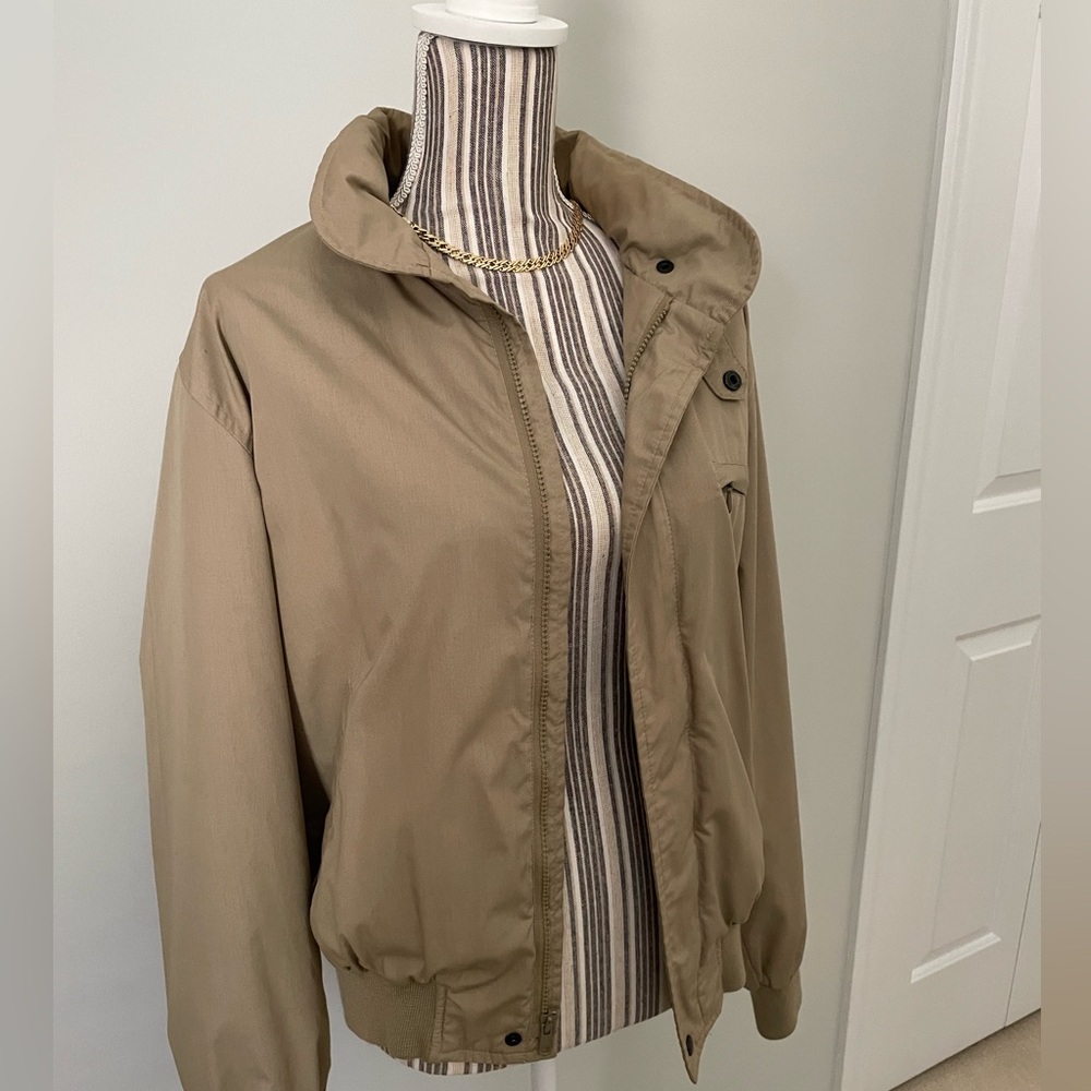 CHRISTOPHER HAYES light weight tan/khaki jacket